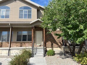 Building Photo - 1582 W 300 S