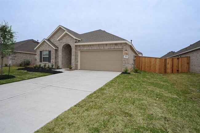 Building Photo - 3705 River Sand Rd