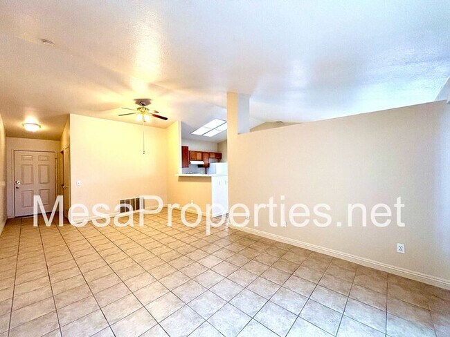Foto del edificio - 10850 Villa St