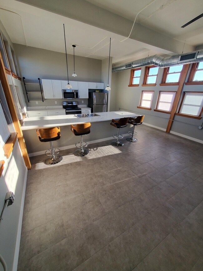 Foto del edificio - 915 W 9th St
