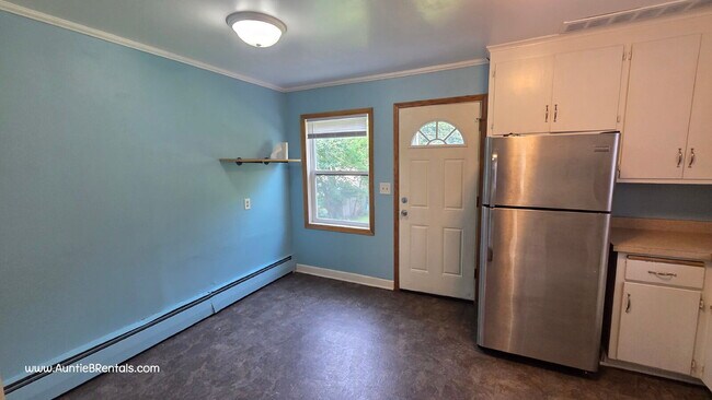 Foto del edificio - Great 2BR Duplex with a yard, Minneapolis ...