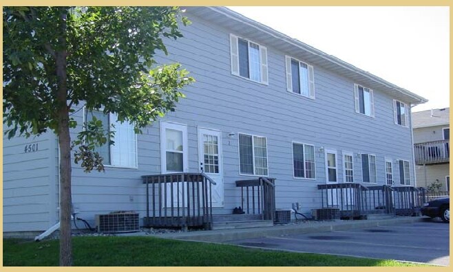 Primary Photo - 4501 E 3rd St
