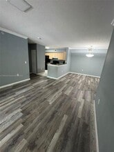 Building Photo - 2427 Centergate Dr
