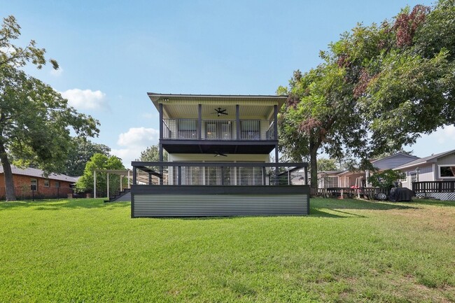 Foto del edificio - 9918 Coldwater Cir