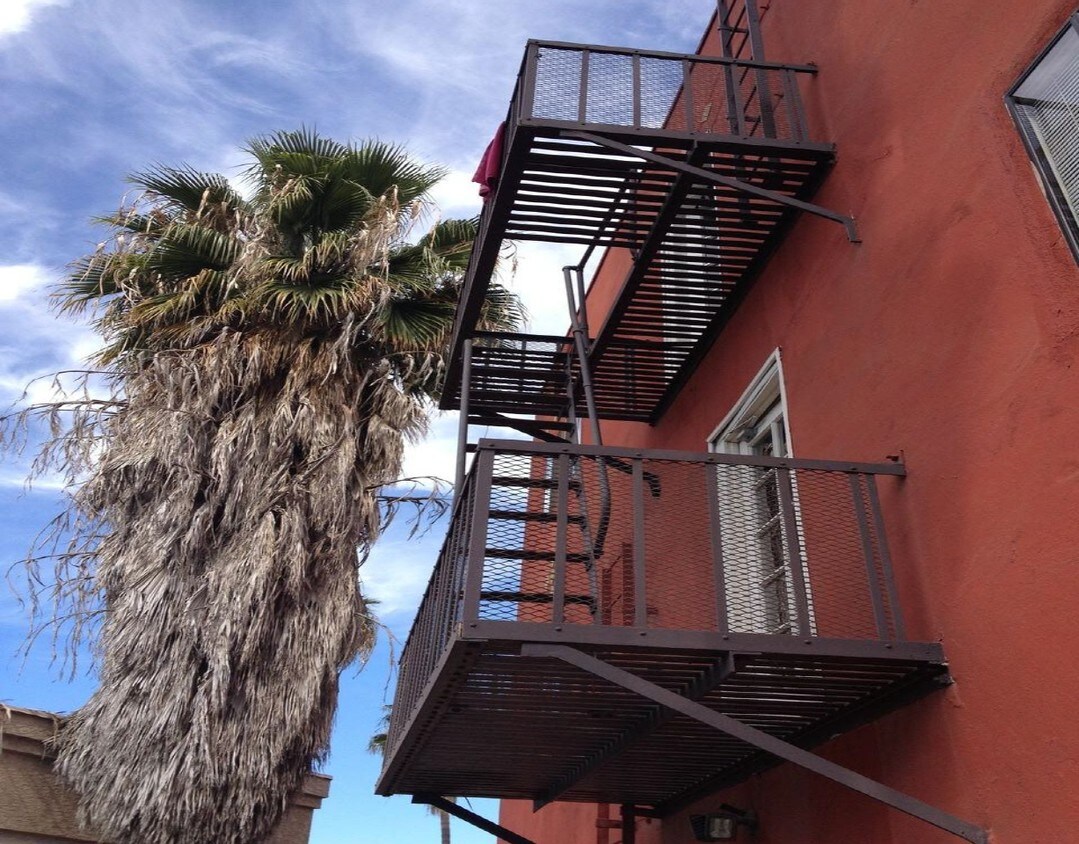 Foto del edificio - 1310 Lilac Terrace