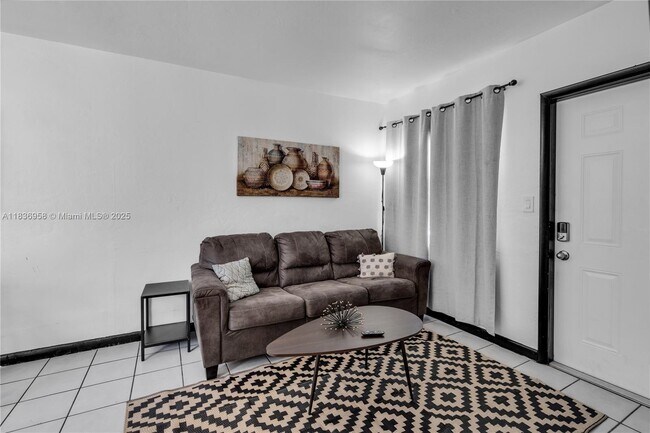 Foto del edificio - 105 SW 5th Ct