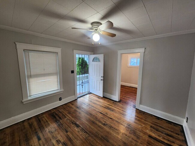 Foto del edificio - 2231 W 104th St