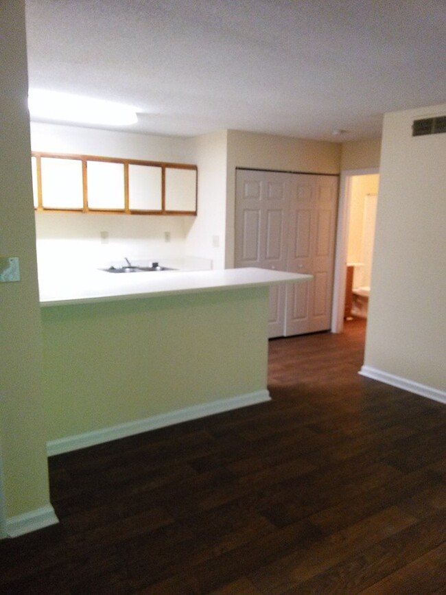 1 Bedroom 760 sqft - Oak Ridge Trace