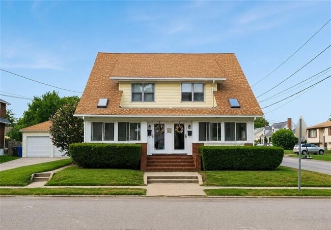 Building Photo - 113 Beckwith St