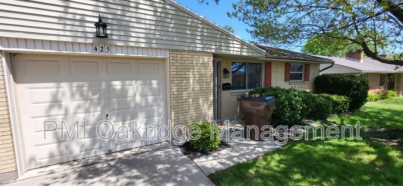 Foto principal - 425 Heather St