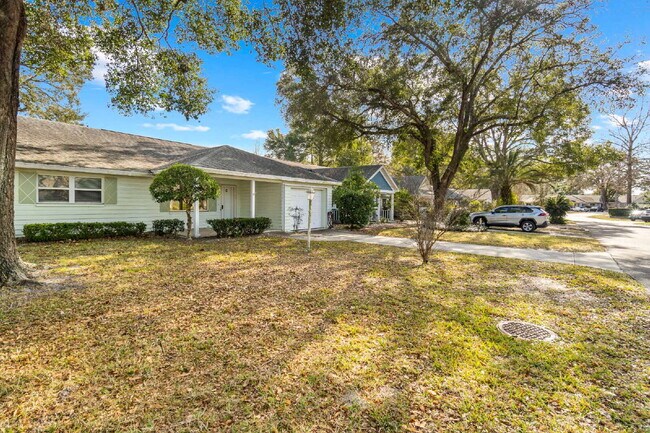 Foto del edificio - 2BR 2BA Villa Available Now On Top of the Word!