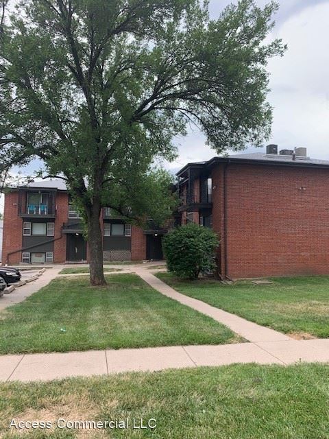 Primary Photo - 4311-4317 Charles St