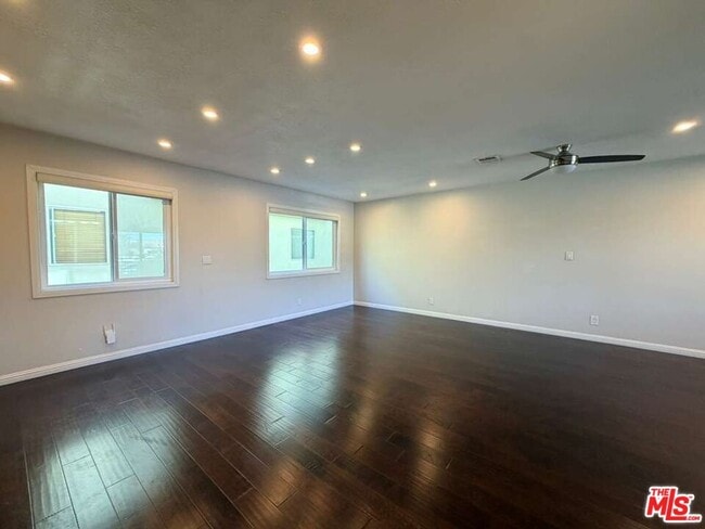 Building Photo - 4001 W 165th St