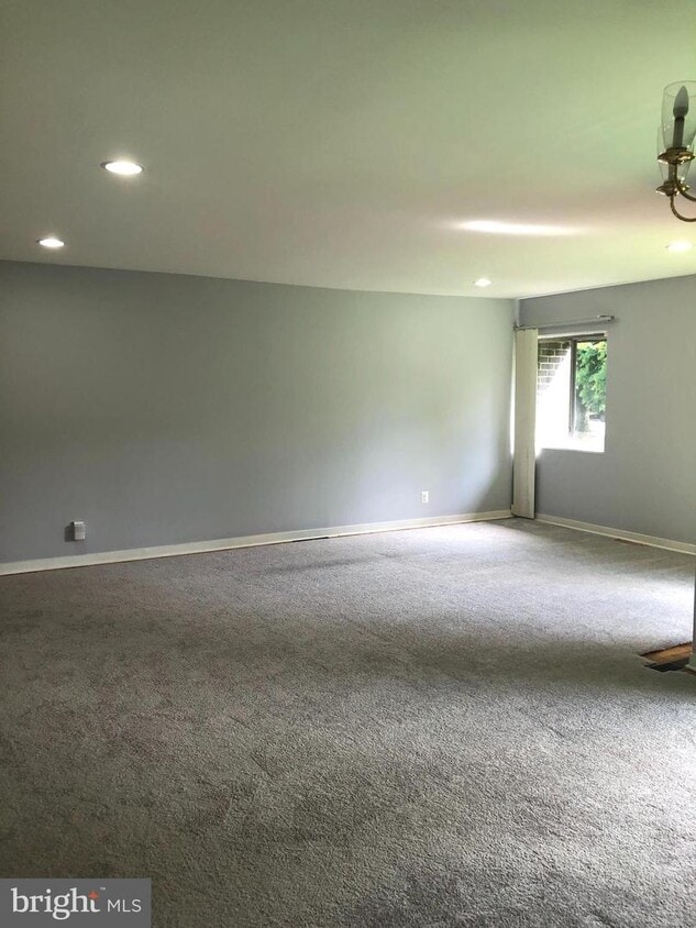 27 Stonehenge Cir Unit 7, Pikesville, MD 21208 Condo for Rent in Pikesville, MD