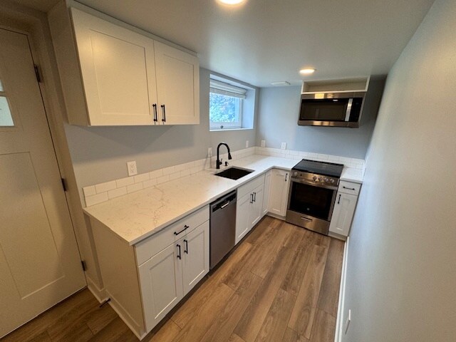 Kitchen - 4840 NE 40th St