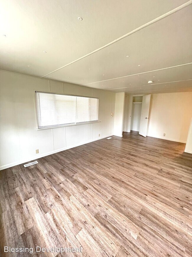 Building Photo - 2 br, 1 bath House - 22001 130th ST