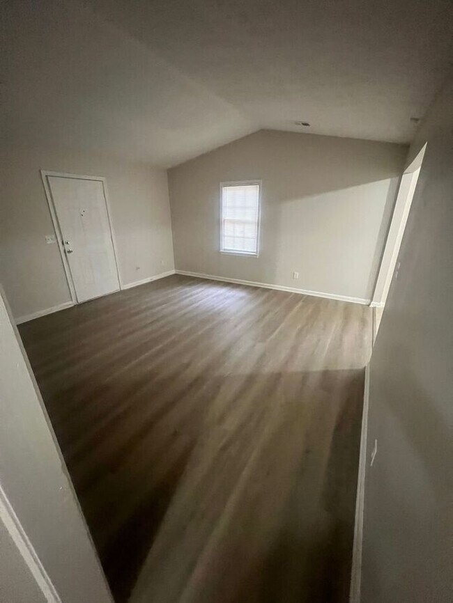Foto del edificio - !!!WARNING: AVOID SCAMS CONFIRM RENTAL AT ...