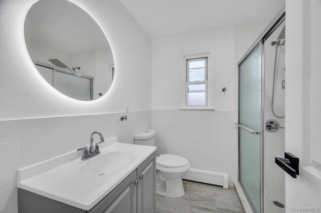 Foto del edificio - 74-16 85th Rd