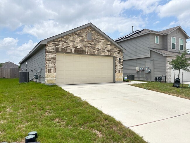 Foto del edificio - 2024 3-bed 2-bath home in Converse