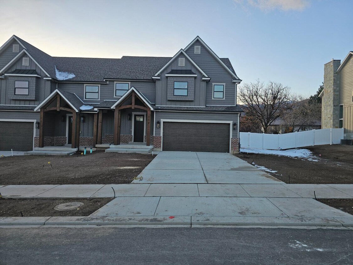 Foto del edificio - 84 S 250 E