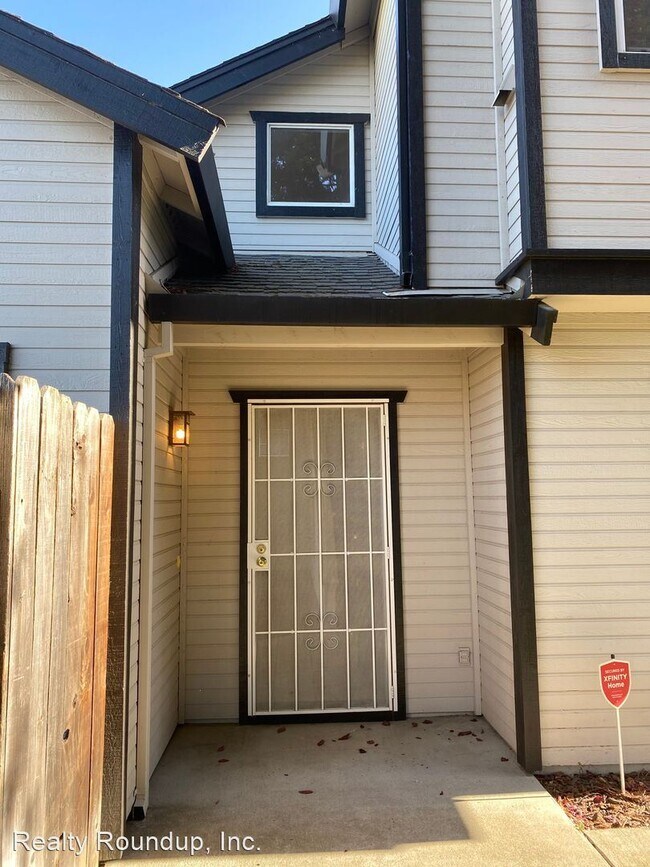 Foto del edificio - 3 br, 3 bath House - 6318 Laguna Mirage Ln