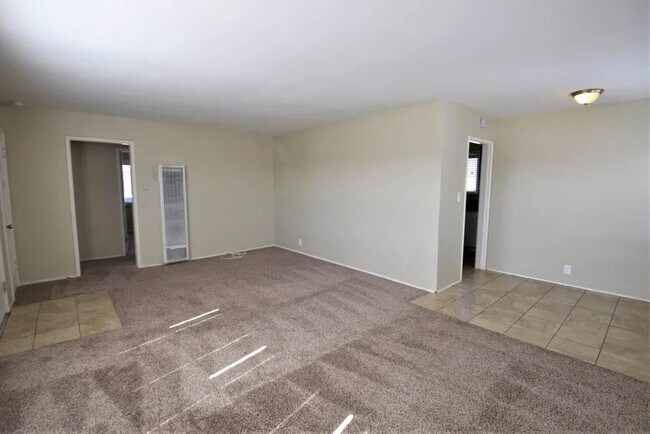 Foto del edificio - 1629 W 110th St