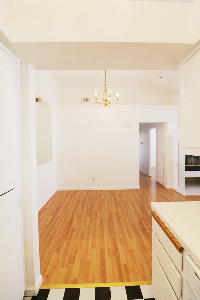 Building Photo - 6982 Gregorich Dr