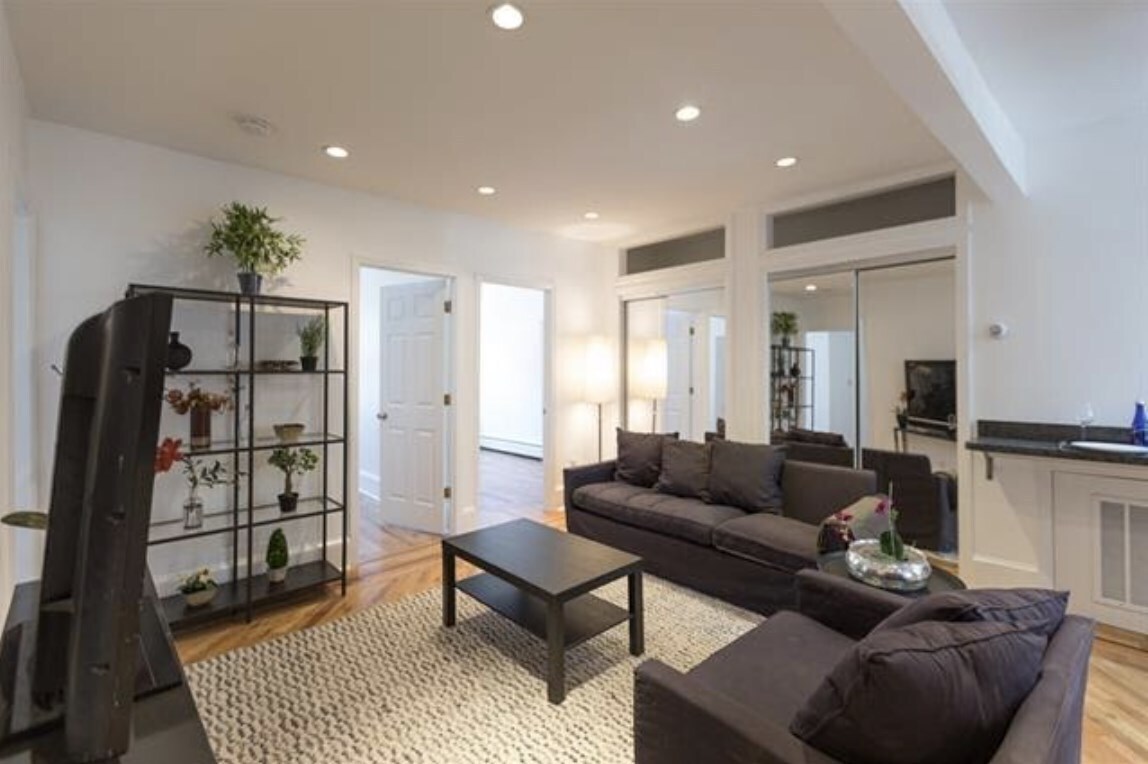 Foto principal - 209 Clinton St