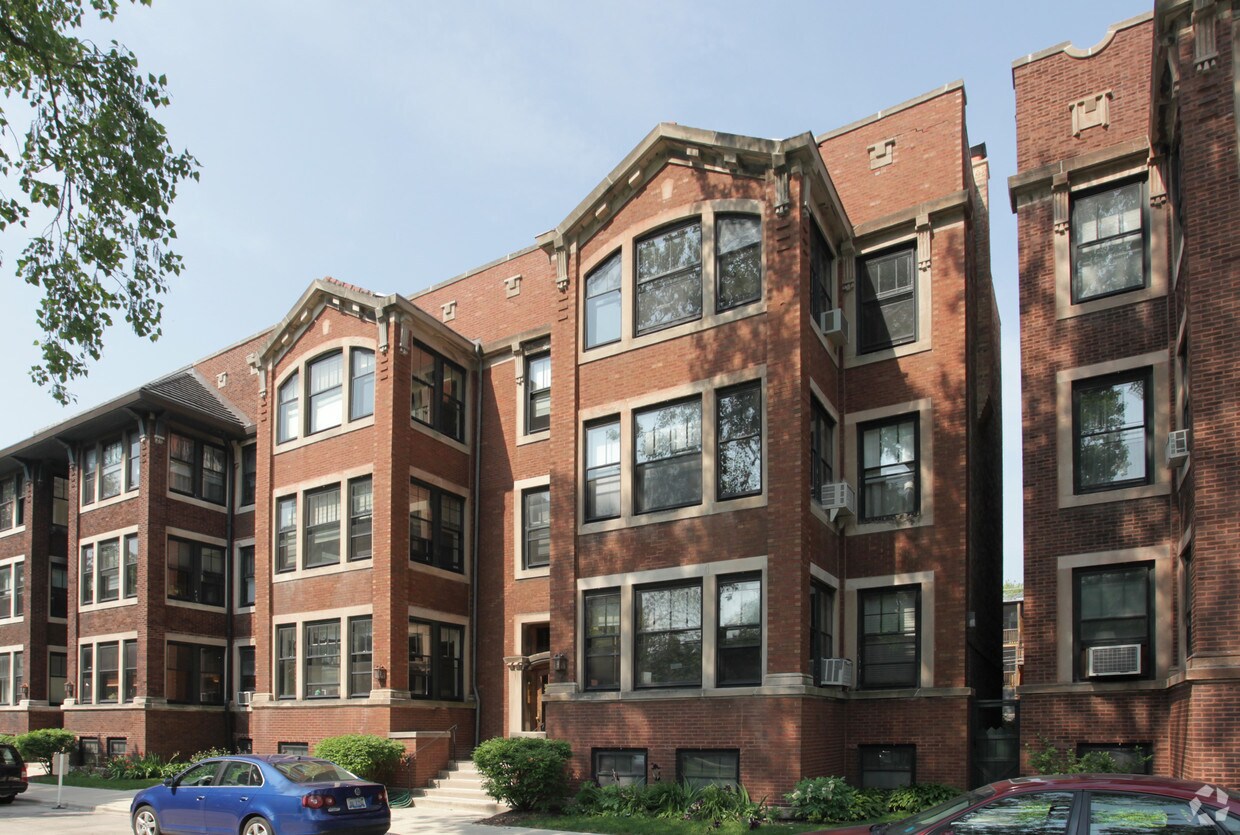 Building Photo - 5430-5432 S East View Park