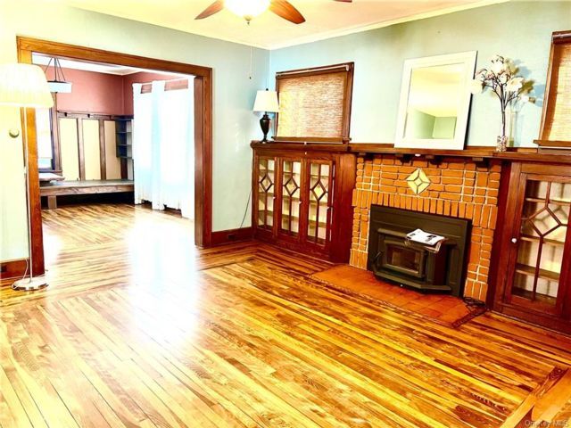 Primary Photo - 74 Wallkill Ave