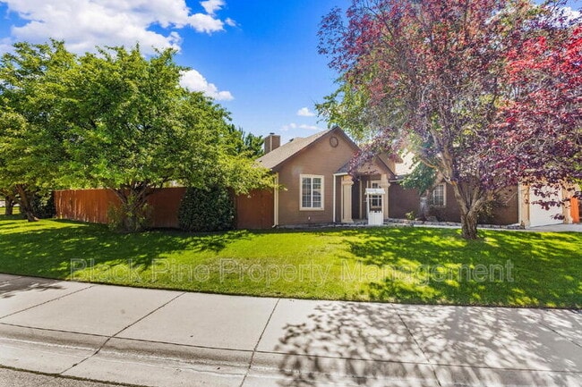 Building Photo - 541 S Canvasback Way