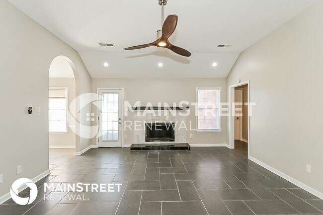 Building Photo - 5366 Annandale Dr