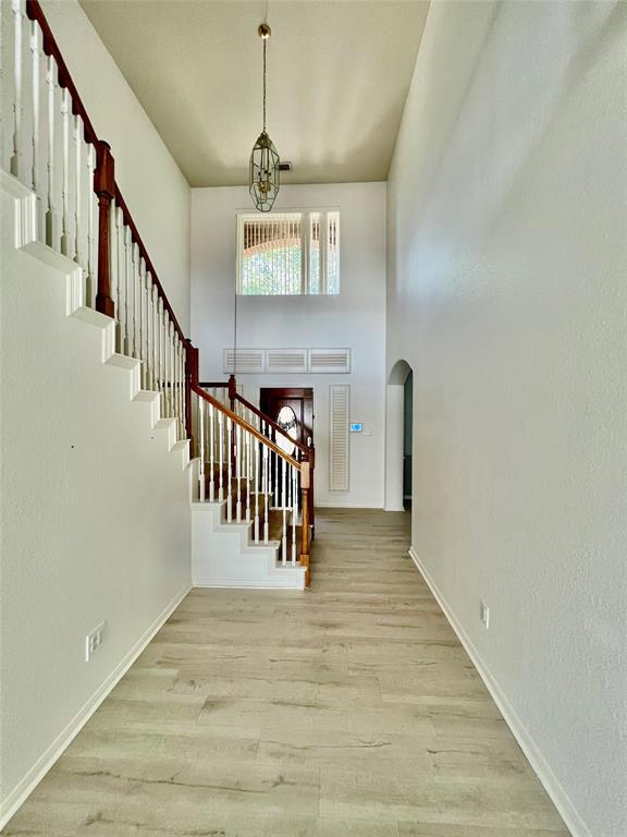 Building Photo - 10315 Summit Bridge Ln