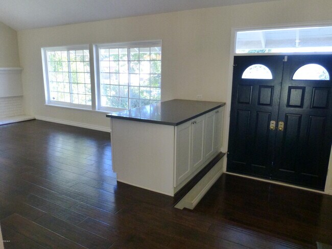 Foto del edificio - 1930 Laurel Wood Ct