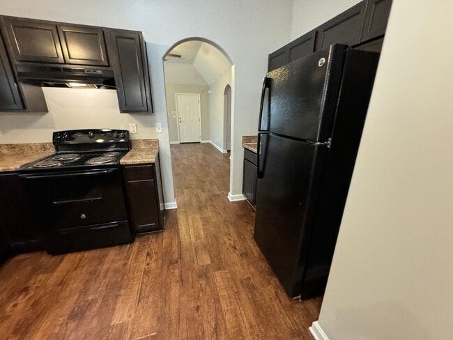 Building Photo - 3805 Carnes Ave