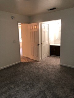 Foto del edificio - 2821 Mallard Ln