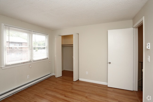 Bedroom - Warner Village Rental Community