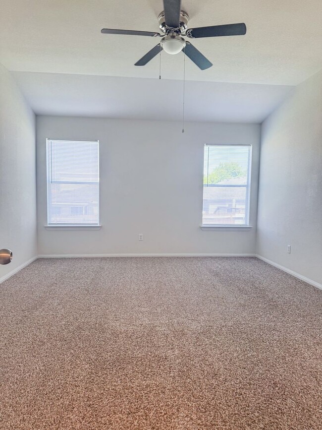 Building Photo - Available Now! Beautiful Home In Killeen