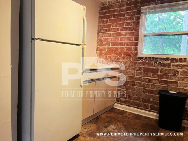 Building Photo - Old 4th Ward Flats Finally Ready! Come see...