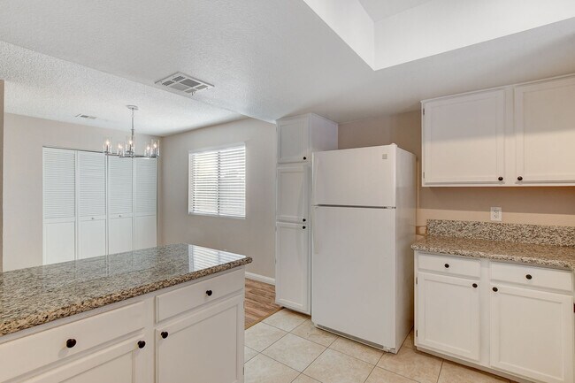 Foto del edificio - 6729 W Charleston Blvd