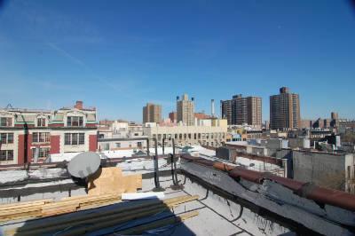 Foto del edificio - 309 E 8th St