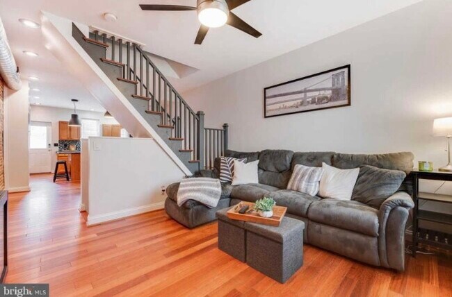 Foto del edificio - 1409 E Clement St