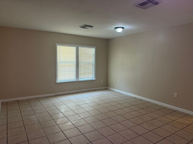 Foto del edificio - 6740 Ozark St