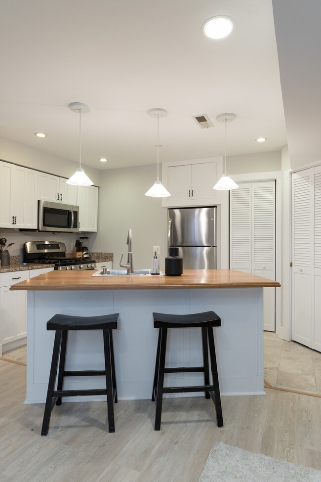 Foto del edificio - 1704 Q St NW