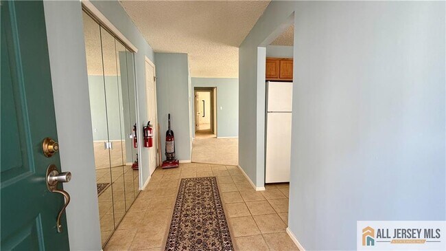 Foto del edificio - 826 Magnolia Ln