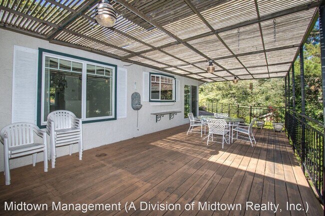 Foto del edificio - 3 br, 3.5 bath House - 11712 Winding Way