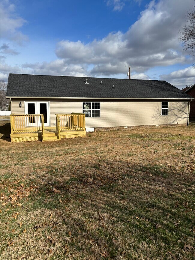 Foto del edificio - 648 Prince Phillip Way