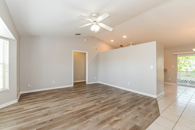 Building Photo - 4658 Sierra Ln