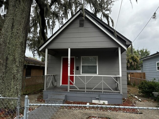 Photo - 1146 Phelps St House