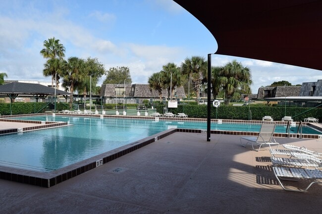 Building Photo - 1118 Apple Terrace